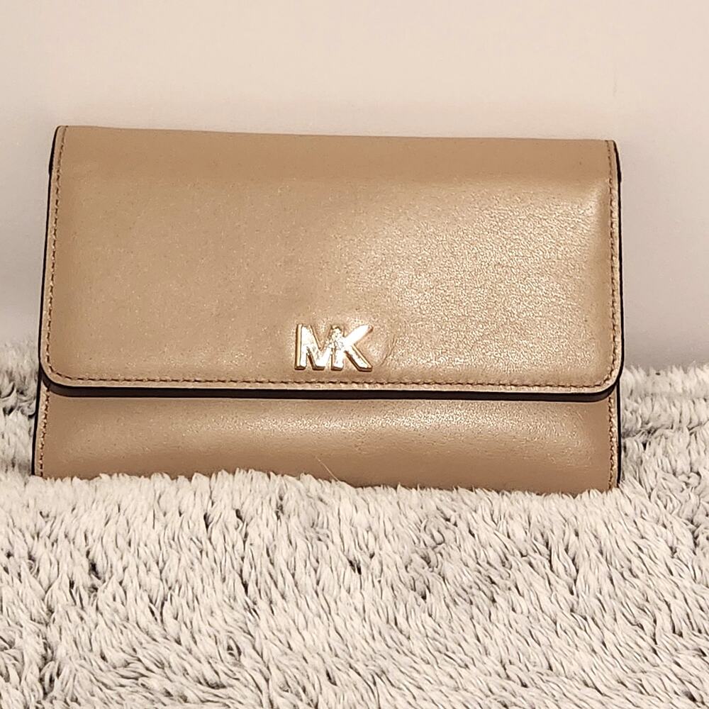 Michael Kors tri fold‎ wallet